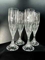 Mikasa Park Lane Crystal Champagne Glasses ~ 6-8 oz Capacity ~ 8 1/2 x 2″ SET 4
