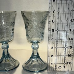 Glowing Tiara Chantilly Blue Lord’s Last Supper & Cross Goblet 7″ Manganese