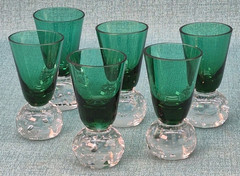 6 Vintage Controlled Bubble Bottom Shot / Cordial Glasses – Green 3″ Tall