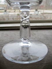 Set of 4 – Crystal Wine Glasses – Footed, Flared, Cut Glass – Leaf Design – 6″