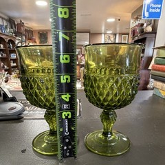 Unmarked Set of 2 Green Glass Goblets Diamond Pattern Stemware 5 in