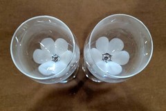 2 Rogaska Crystal Wine Glasses 7 5/8″ Flower 6 Frosted Pedals Perfect Condition