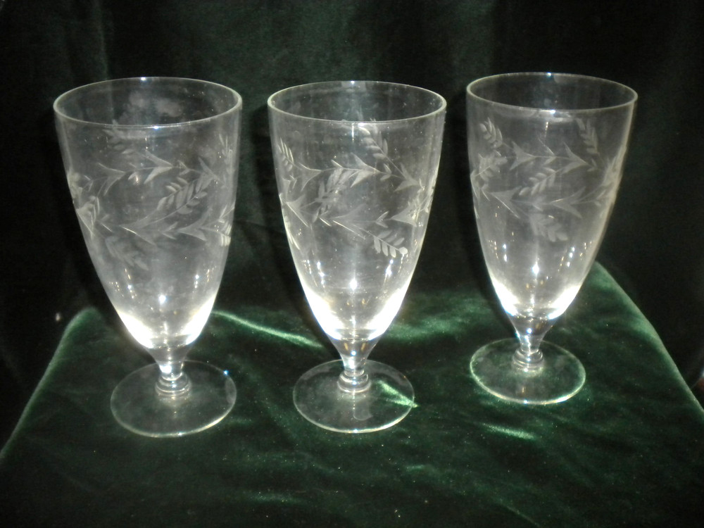 3 UNMARKED WATER GOBLETS ETCHED GLASS FLOWERS 6.5″ H CLEAR GLASS Bin01 SHIP FREE