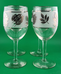 Set Of 4 Libby Stem Glasses 8oz. Frosted Leaves Silver Rimmed 7″ Tall 80’s