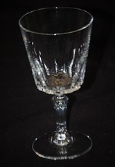 Classic Style Elegant Clear Crystal Long Stem Wine Glass 5-3/8″ Tall