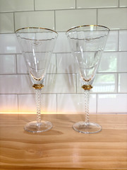 2 Bella Lux Wine Glass Champagne Flute Optic Paneled Air Twist Stem Gold Rim NWT
