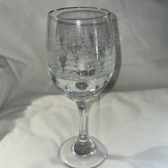 Libbey Arbys Winter Scenery Frosted Pine Trees Wine Glass Goblet Gold Rim
