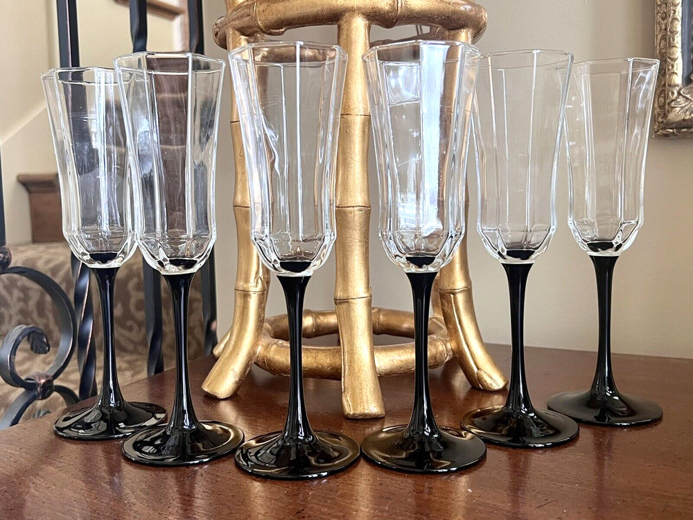 Vintage Set of 6 Arcoroc Octime Black Stem Paneled Fluted Champagne Glasses