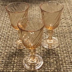 VINTAGE PINK ROSALINE SWIRL FRANCE CRYSTAL STEMMED WINE GLASSES 4″ SET 3 B2