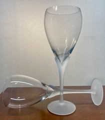 PAIR Vintage Colony Blown Crystal Amaryllis Satin Wine Glasses 9.25″ Petal Theme