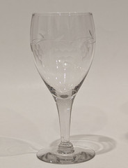 Vintage Crystal Wine Glasses Goblets Etched Grape Cluster Grapevine 10 oz 6.75″T
