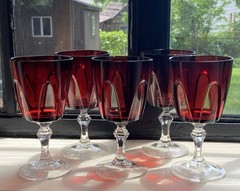 Set of 5 Cristal D’Arques Gothic Wine Glass Goblet Ruby Red Cut to Clear 1970s