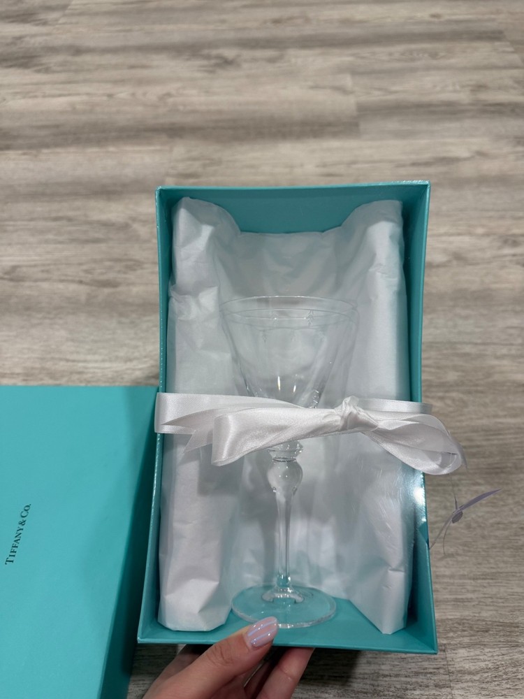 Tiffany & co. antique glassware White Wine Glass in Glass Tiffany Moderne