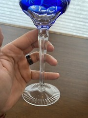 STUNNING PAIR Of VTG Amethyst & Blue Cut To Clear Crystal Wine Glasses 8.25″H