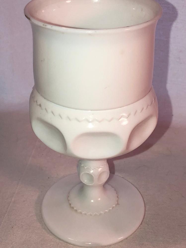 Kings Crown 5.75 Inch Milk Glass Goblet 9 Oz Mint