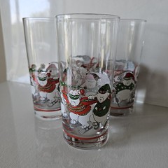 4 Highball Christmas Glasses Tumblers Skating Polar Bears Vintage 6.25″