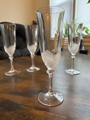 4 Florence by Cristal D’Arques – Durand 7 7/8″ Fluted Champagne Glasses
