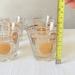 Set Of 4 Hazel Atlas Aztec Gold Medallion Rocks Glasses MCM Barware SET A