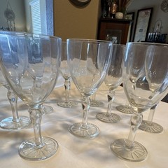 Set Vintage Wine Glasses w/Paneled Design & Ribbed Stem Decorative Btm