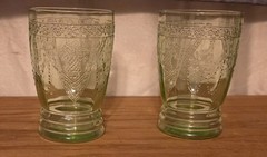 Set Of 2 Uranium Georgian (Lovebird Pattern) Depression Glass Tumblers