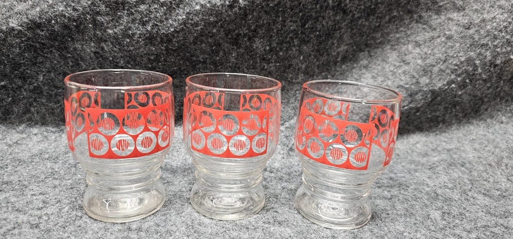 3 Vintage Libbey Drinking Glasses Red Wavey Circles Juice Size Bar Retro