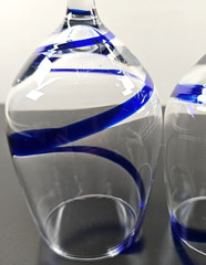 (2) Pier 1 Swirline Cobalt Water Goblets Set Elegant Blue Swirl Stemware Bar Lot