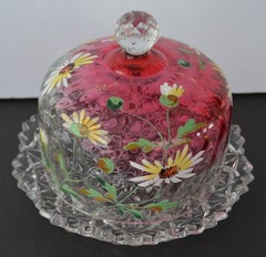 Hobbs Cranberry Floral Enamel Optic Cheese Dome