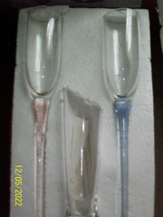 Les Flutes Set of 2 pink & blu Modern Champagne Flutes + holder Unique Style NIB