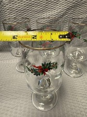 Vintage Set of 4 Christmas Holly & Ribbon Footed Wine Glasses Gold Rim 10oz