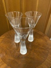 Z Gallerie Glass Textured Frosted Stem Water Wine Martini Cosmo Glass 8 3/4”