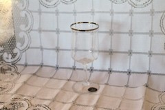 LENOX DESIRE HAND BLOWN CRYSTAL PLATINUM TRIM 6 1/4″h Wine Glass