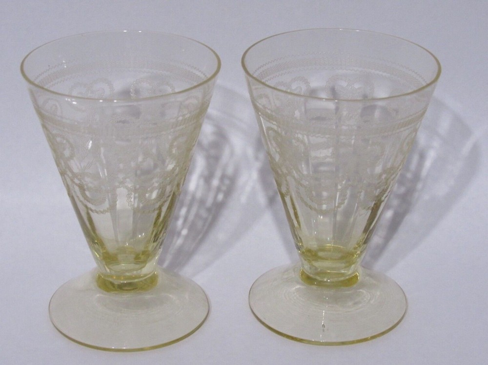 MORGANTOWN «Necklace» Pattern needle-etched yellow Cordial Glass Pair c.1930’s