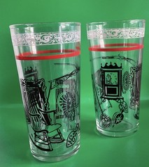 Pair Of Vintae Libbey Drrink Glasses / Tumblers Black, Red, White EUC 6”