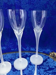 Colony Crystal White Frosted Stem Amaryllis Set/4 Liquor Glasses Flutes Wine Ice