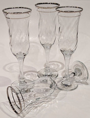 Champagne Crystal Glasses Optic Swirl Bowl Double Platinum Trim Band 8.5″T Set/4