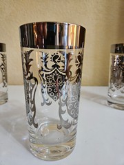 Vtg KIMIKO 4 Highball Tumblers Silver Knight Shield & Rim 12 On. 5 3/4″ Signed