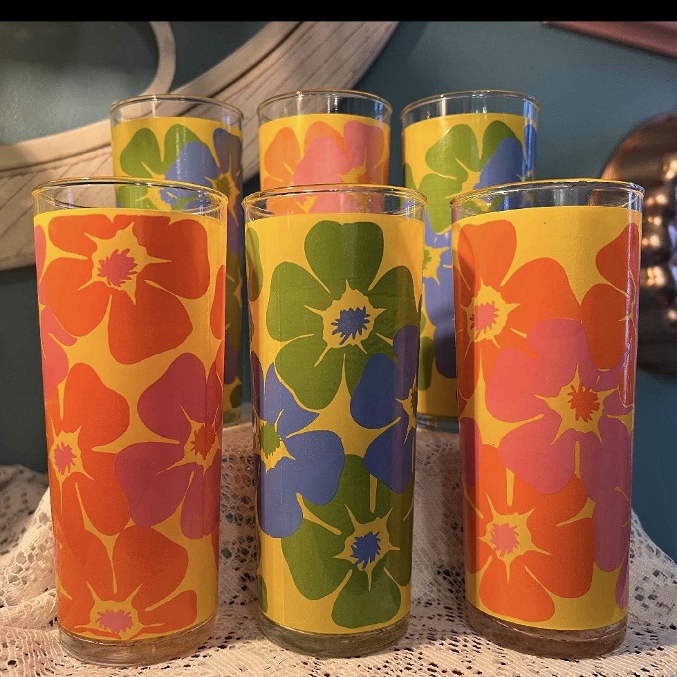 RARE SET OF 6 VTG FLORAL COLORFUL GLASS TUMBLERS YELLOW ORANGE PINK GREEN BLUE