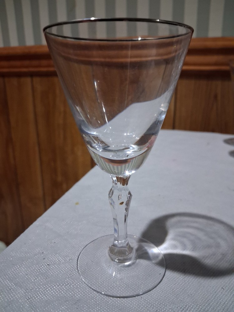 Vintage Fostoria ‘Engagement Ring’ pattern crystal wine glass with platinum trim