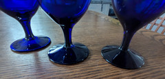 Hand Blown Cobalt Blue Wine Glass with Outline of Michigan 7″ Set of 3
