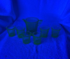 Akro Agate 7 Piece Green Uranium Interior Panel Toy Childs Glass Water Set