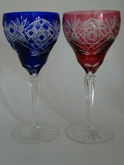 TWO AMAZING LARGE VINTAGE ROEMER WINE GLASSES CRYSTAL DESIGN COLOR RED BLUE