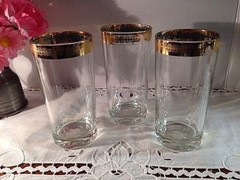 VINTAGE CLEAR GLASS TUMBLERS WITH GOLD LEAF TRIM – SET OF 3