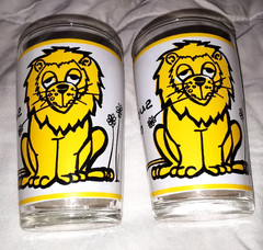 2 Vintage 70s Becker Milk Co. Childrens Animal Juice Glasses FEROCIOUS LION Cute