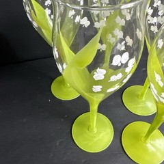 5 SIGNED Gloria Vanderbilt LILY OF THE VALLEY Painted WINE STEMS Goblet #R11