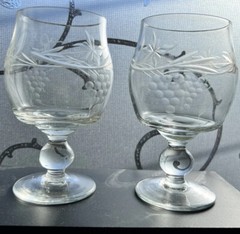 Set of 2 Cut Crystal & Etched 5″ Pedestal 8 oz Brandy Glass Grapes & Vine Design