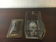 1 Crystal Biscuit Box