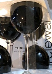 Set of 4 Circleware Tuxedo 16oz Balloon Wine Glasses with Black Bowl NIB