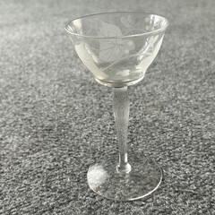 Set of 4 Vintage Etched Ivy Cordial Glasses Frosted Liqueur Stems Vinatge