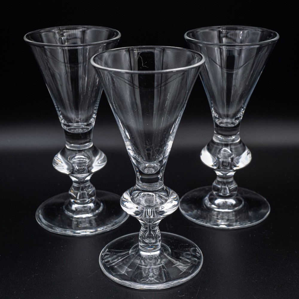 READ – Steuben Glass 7737 Sherry Wine Glasses 5 1/4″ H – Set of 3 – Teardrop
