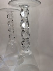 Z Gallerie Glass ZGG1/ Pier 1 Captured Mouth Clear Wine Goblets 9 in Set of 4